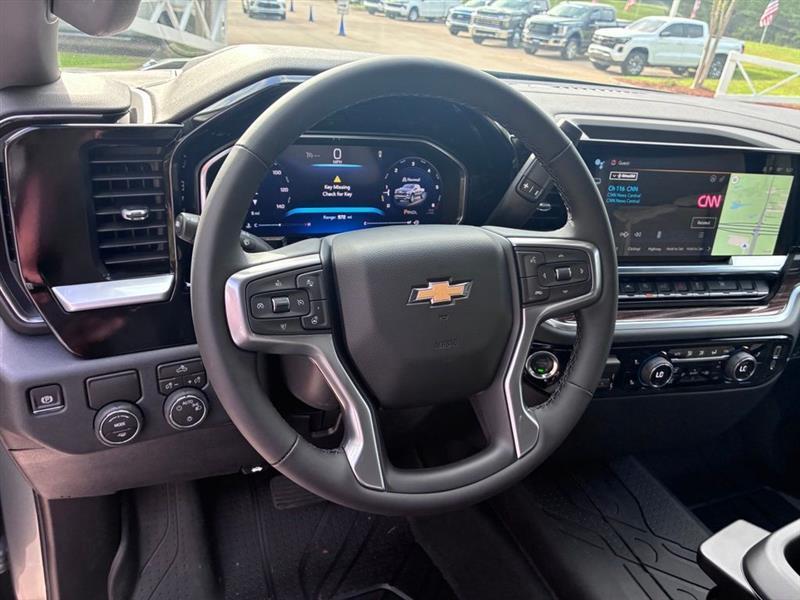 Chevrolet Silverado 1500 LT Crew Cab 2WD 2026