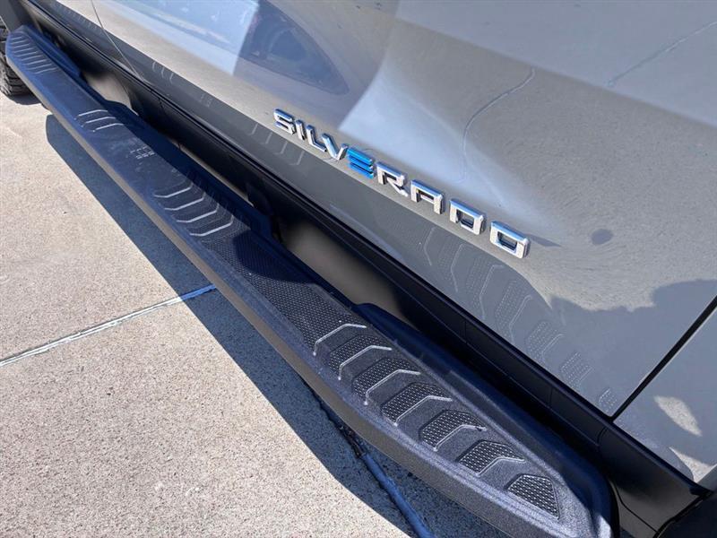 Chevrolet Silverado EV 2LT 2026
