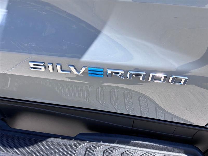 Chevrolet Silverado EV 2LT 2026