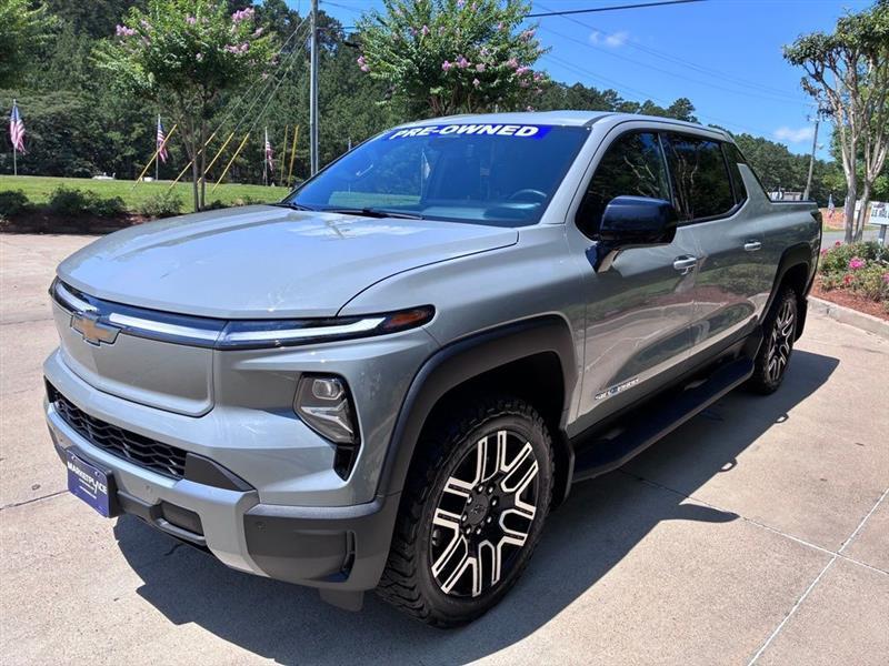 Chevrolet Silverado EV 2LT 2026