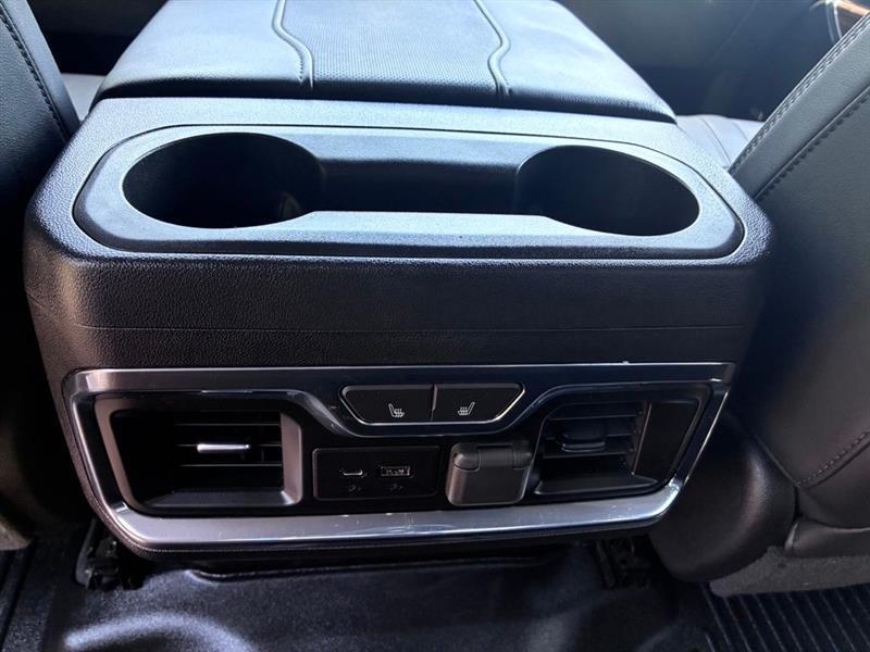 Chevrolet Silverado 3500HD High Country Crew Cab 4WD 2023