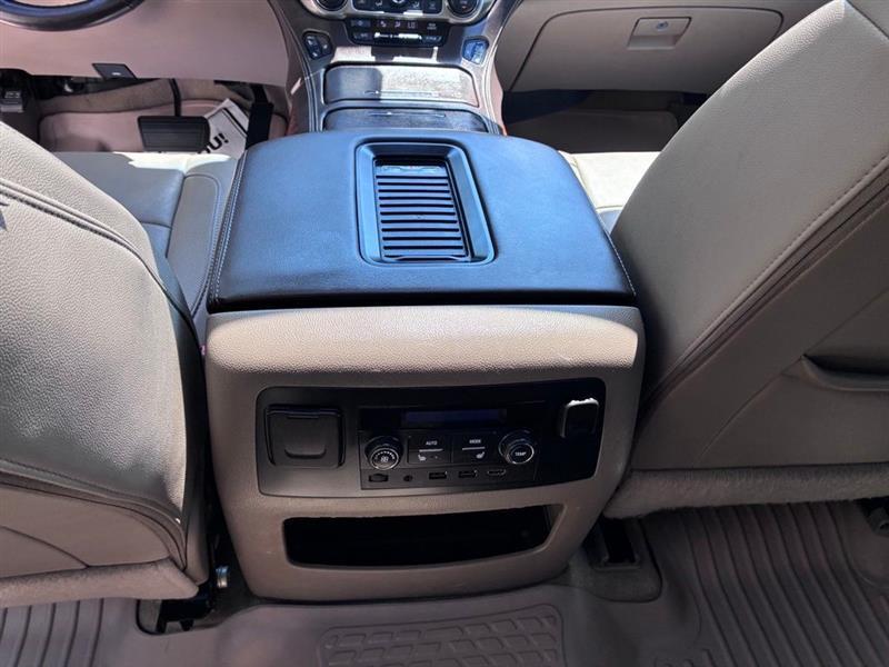 Chevrolet Suburban Premier 2WD 2018
