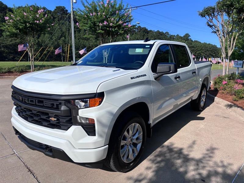 Chevrolet Silverado 1500 Custom Crew Cab 2WD 2026