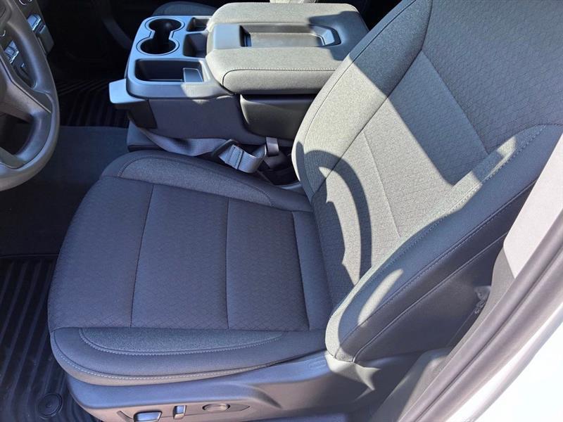 Chevrolet Silverado 1500 Custom Crew Cab 2WD 2026