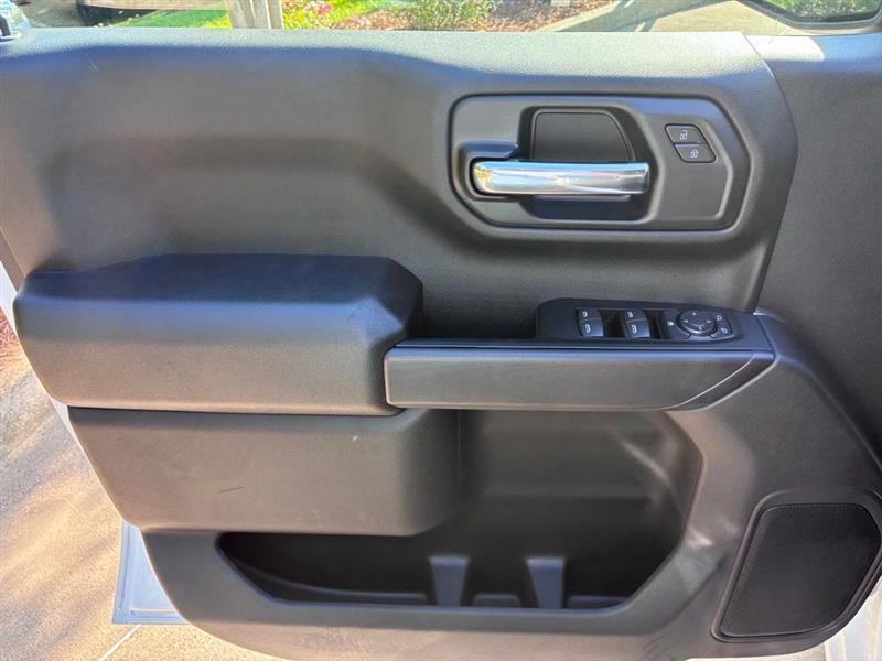 Chevrolet Silverado 1500 Custom Crew Cab 2WD 2026