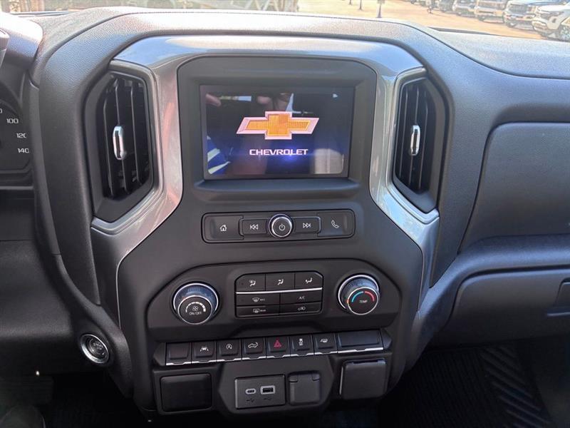 Chevrolet Silverado 1500 Custom Crew Cab 2WD 2026