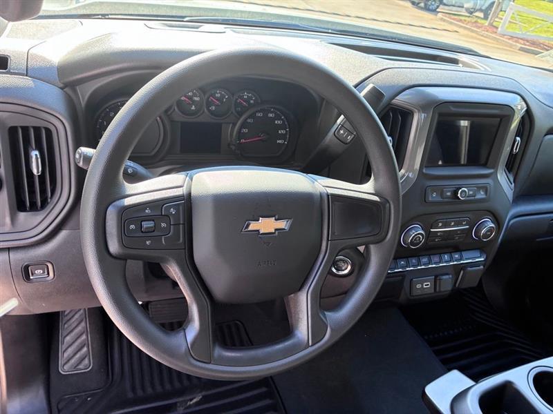 Chevrolet Silverado 1500 Custom Crew Cab 2WD 2026