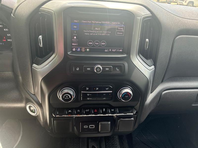 Chevrolet Silverado 1500 Custom Crew Cab 2WD 2024