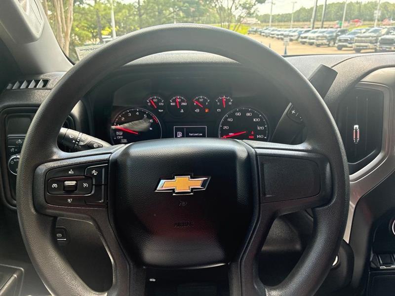 Chevrolet Silverado 1500 Custom Crew Cab 2WD 2024