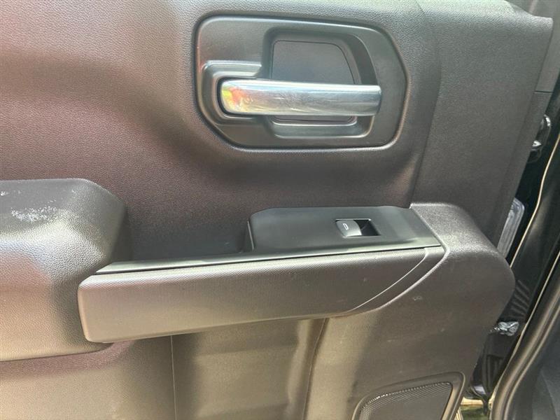 Chevrolet Silverado 1500 Custom Crew Cab 2WD 2024