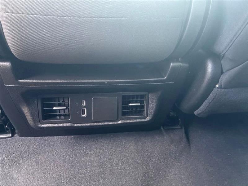 Chevrolet Silverado 1500 Custom Crew Cab 2WD 2024