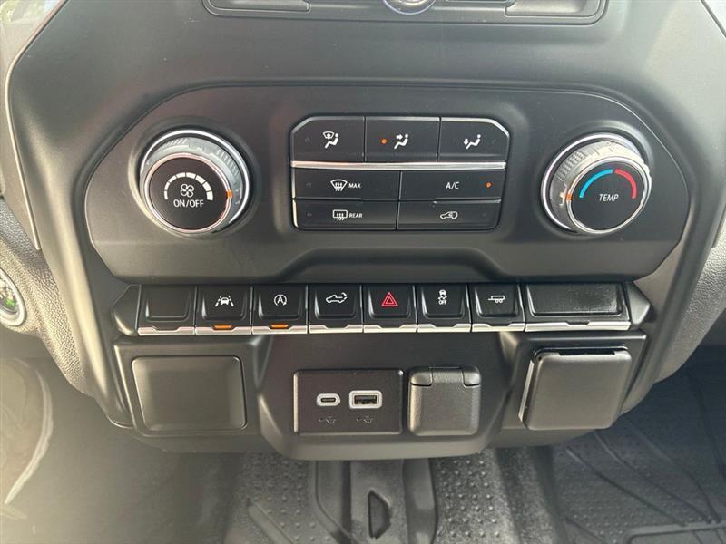Chevrolet Silverado 1500 Custom Crew Cab 2WD 2024