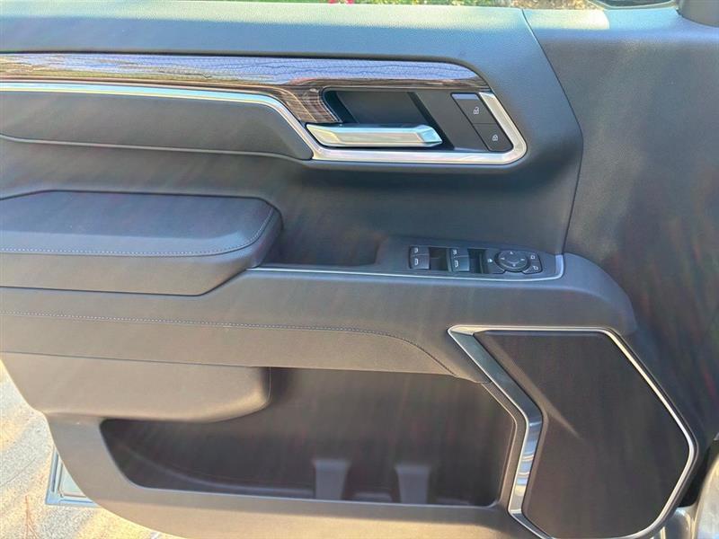 Chevrolet Silverado 1500 RST Select Package Crew Cab 4WD 2026