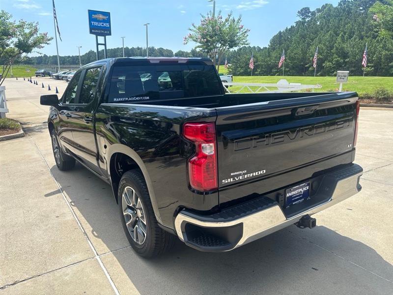 Chevrolet Silverado 1500 LT Crew Cab 2WD 2026