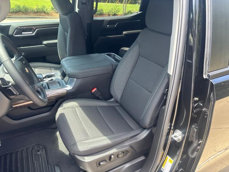 Chevrolet Silverado 1500 LT Crew Cab 2WD 2026