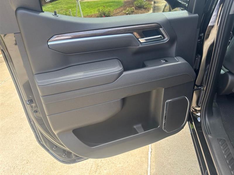 Chevrolet Silverado 1500 LT Crew Cab 2WD 2026