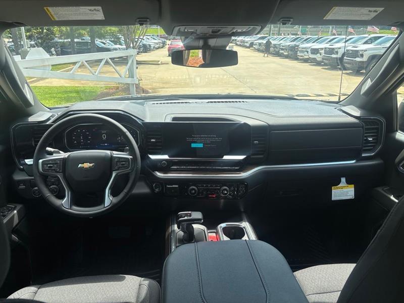 Chevrolet Silverado 1500 LT Crew Cab 2WD 2026