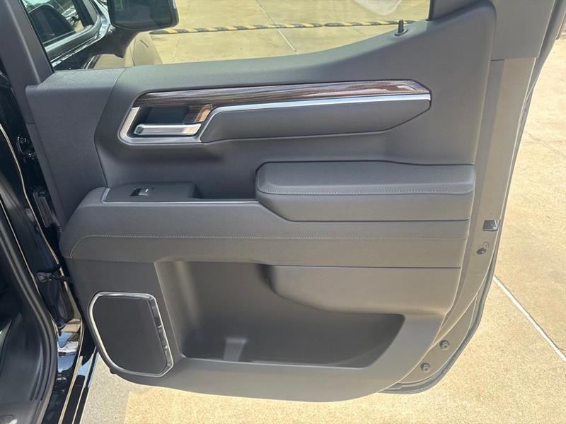 Chevrolet Silverado 1500 LT Crew Cab 2WD 2026