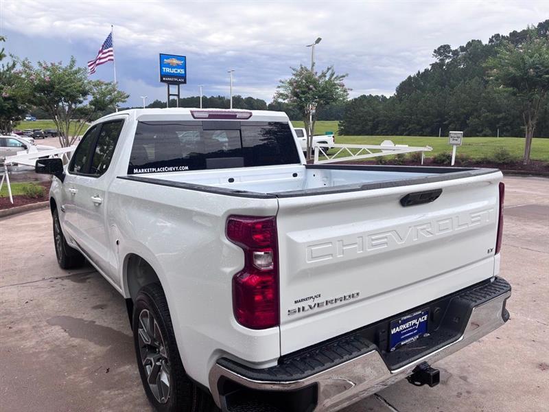 Chevrolet Silverado 1500 LT Crew Cab 2WD 2026