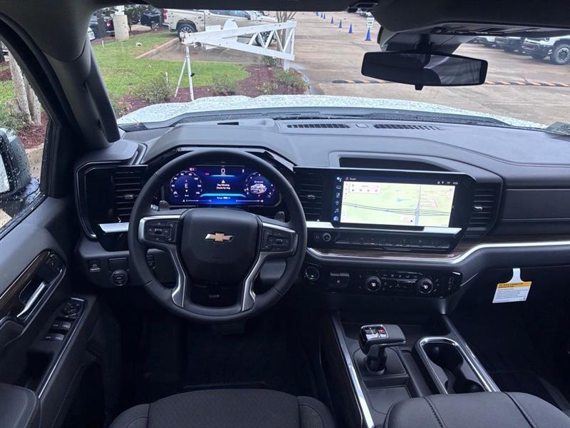 Chevrolet Silverado 1500 LT Crew Cab 2WD 2026