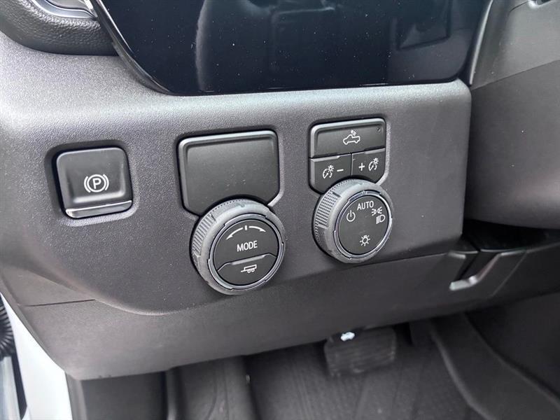 Chevrolet Silverado 1500 LT Crew Cab 2WD 2026