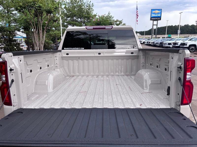 Chevrolet Silverado 1500 RST Crew Cab 4WD 2026