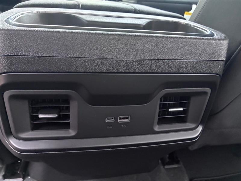 Chevrolet Silverado 1500 RST Crew Cab 4WD 2026