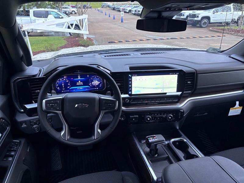 Chevrolet Silverado 1500 RST Crew Cab 4WD 2026