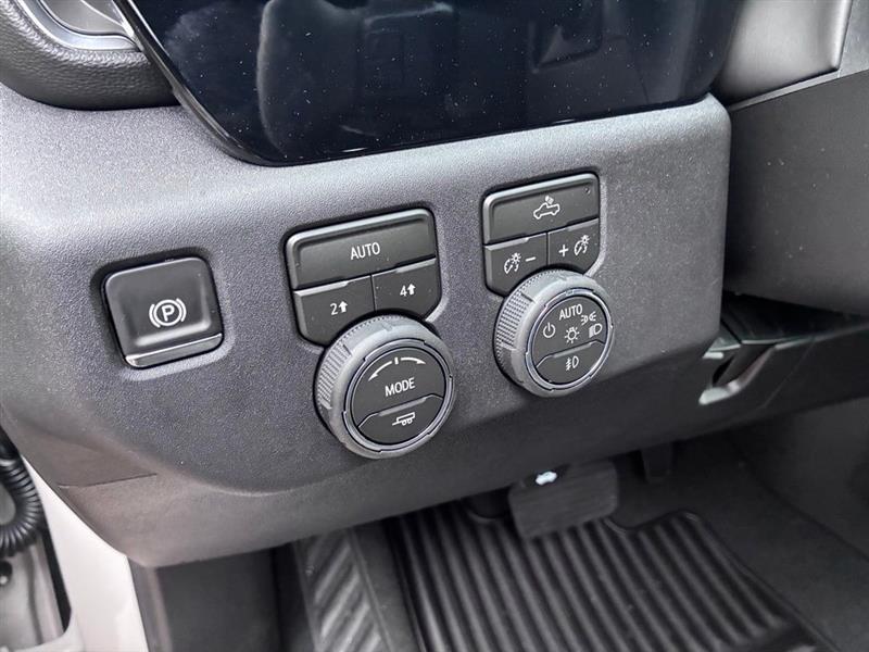 Chevrolet Silverado 1500 RST Crew Cab 4WD 2026