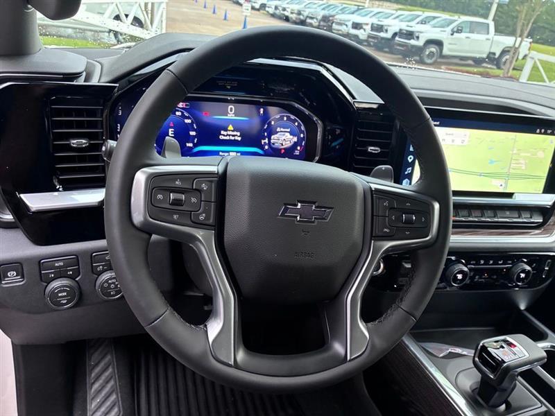 Chevrolet Silverado 1500 RST Crew Cab 4WD 2026