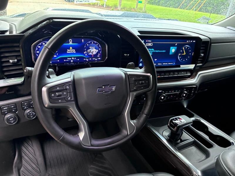 Chevrolet Silverado 1500 Trail Boss LT Crew Cab 4WD 2025