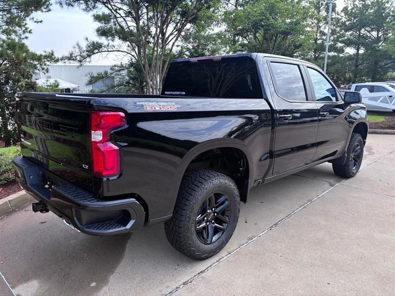 Chevrolet Silverado 1500 Trail Boss LT Crew Cab 4WD 2026