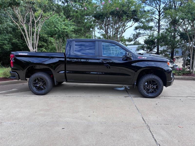 Chevrolet Silverado 1500 Trail Boss LT Crew Cab 4WD 2026