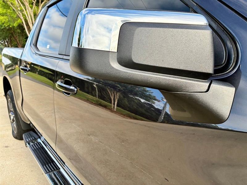 Chevrolet Silverado 1500 LT Crew Cab 4WD 2022