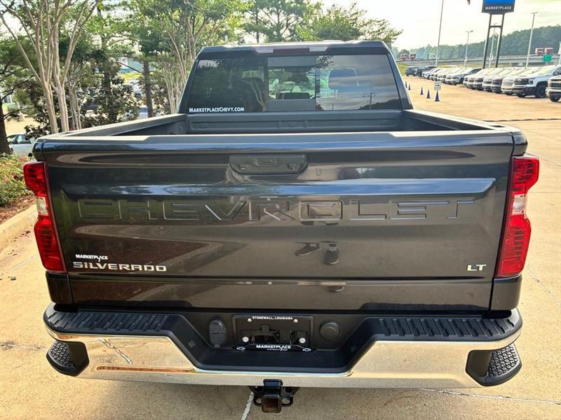 Chevrolet Silverado 1500 LT Crew Cab 4WD 2022