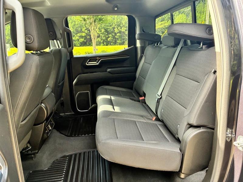 Chevrolet Silverado 1500 LT Crew Cab 4WD 2022