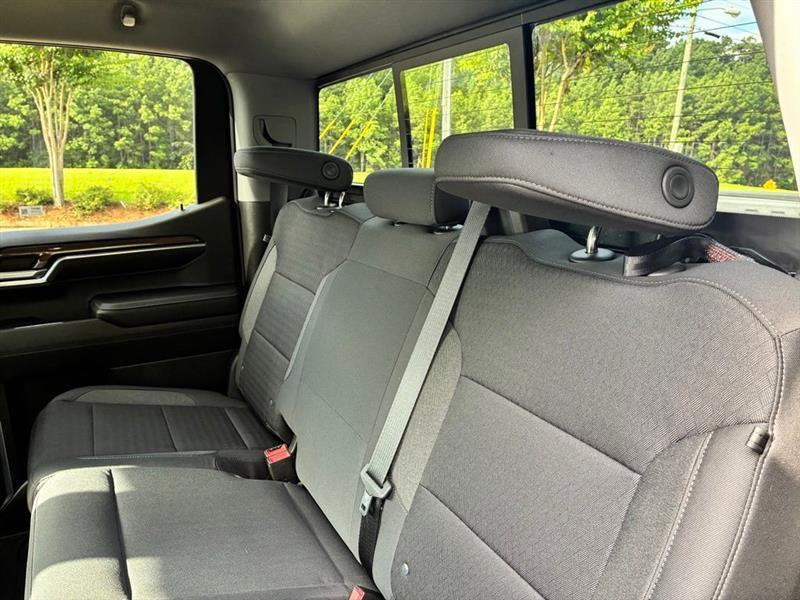 Chevrolet Silverado 1500 LT Crew Cab 4WD 2022
