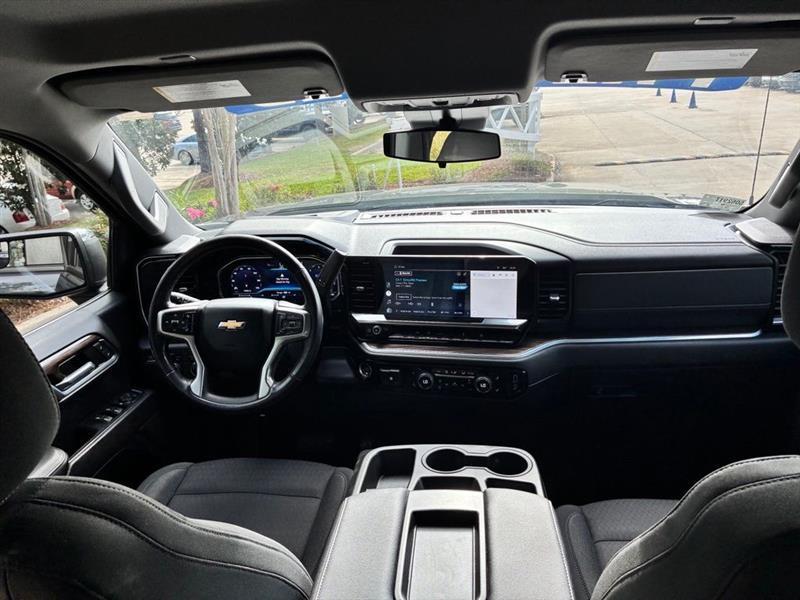 Chevrolet Silverado 1500 LT Crew Cab 4WD 2022
