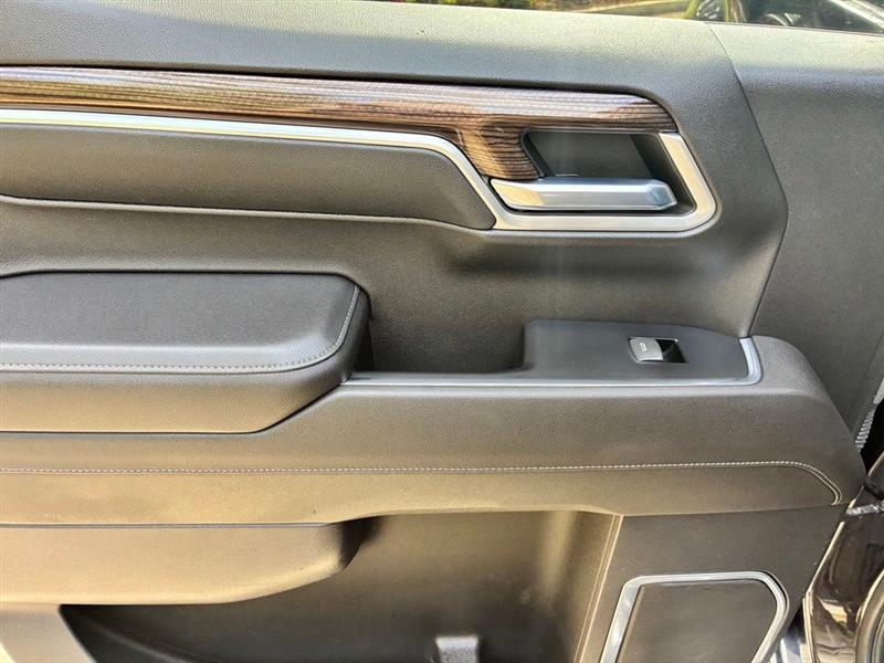 Chevrolet Silverado 1500 LT Crew Cab 4WD 2022