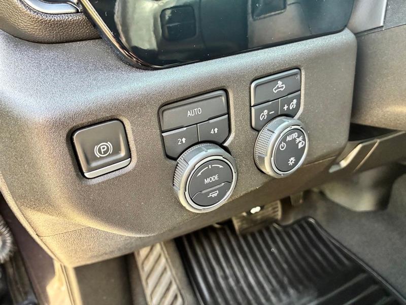 Chevrolet Silverado 1500 LT Crew Cab 4WD 2022