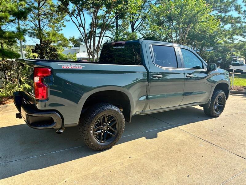 Chevrolet Silverado 1500 Trail Boss Custom Crew Cab 4WD 2026
