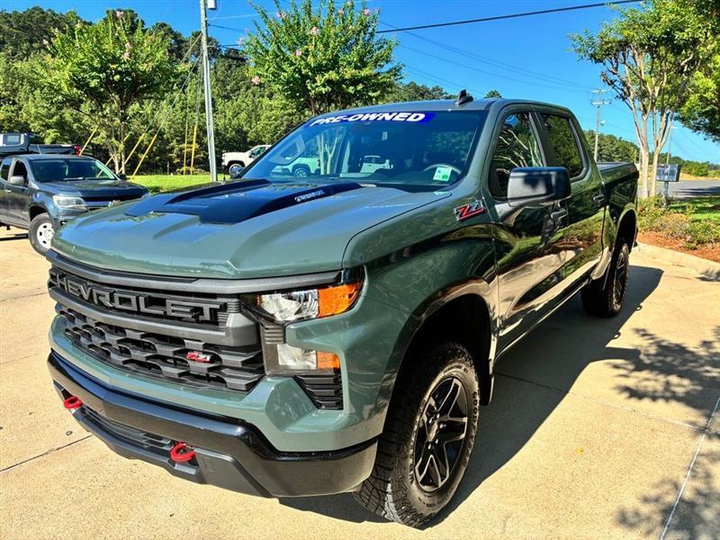 Chevrolet Silverado 1500 Trail Boss Custom Crew Cab 4WD 2026