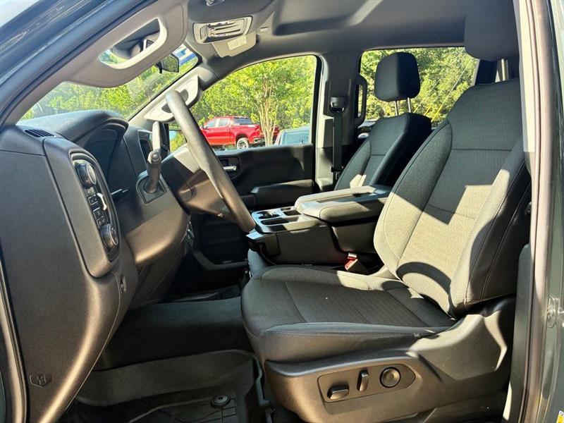 Chevrolet Silverado 1500 Trail Boss Custom Crew Cab 4WD 2026