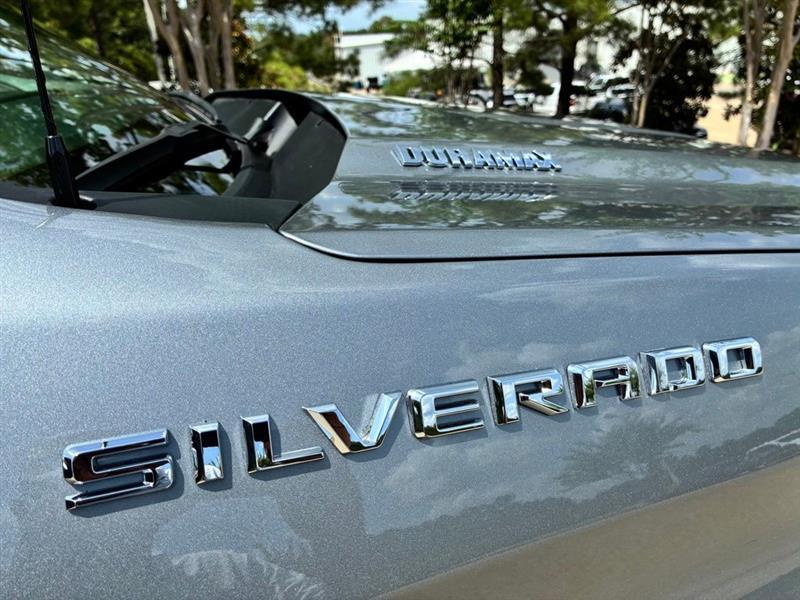 Chevrolet Silverado 1500 RST Crew Cab 4WD 2026