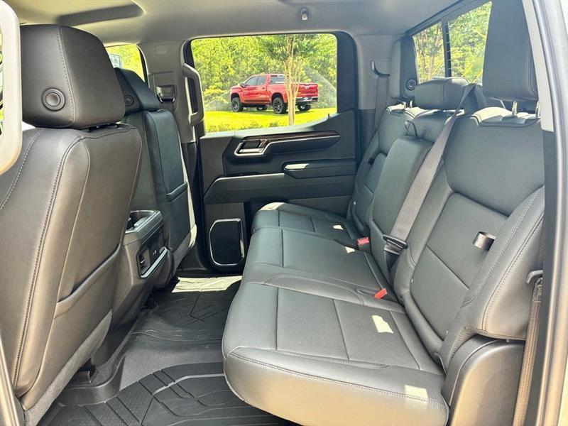 Chevrolet Silverado 1500 RST Crew Cab 4WD 2026