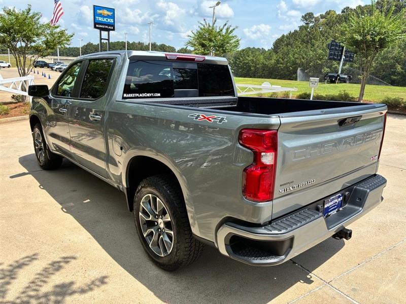 Chevrolet Silverado 1500 RST Crew Cab 4WD 2026