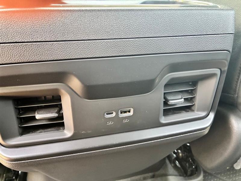 Chevrolet Silverado 1500 RST Crew Cab 4WD 2026