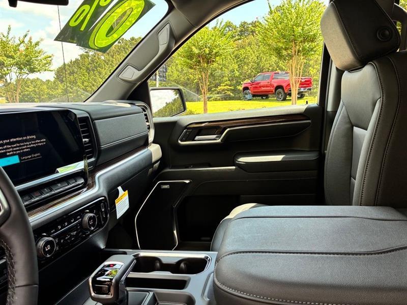 Chevrolet Silverado 1500 RST Crew Cab 4WD 2026