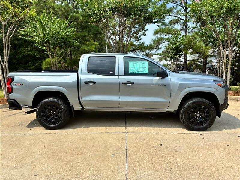 Chevrolet Colorado Work Truck Crew Cab 4WD 2026