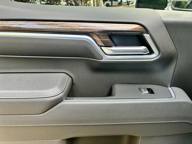 Chevrolet Silverado 1500 LT-L Crew Cab 4WD 2026